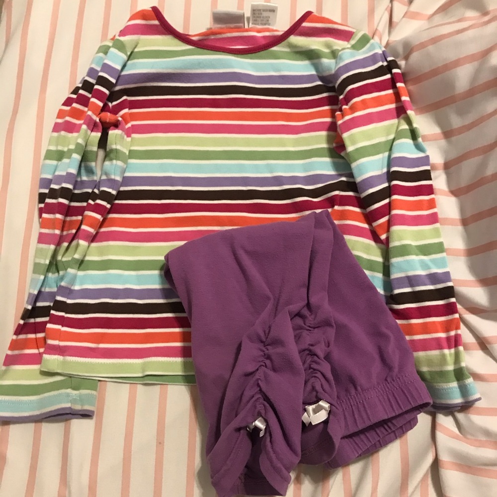 (2pcs) Girls Rainbow shirt and Below knee …